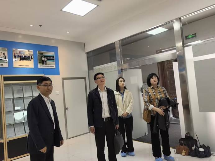 31bd902bb9cd4024bc28459c77a13c2a